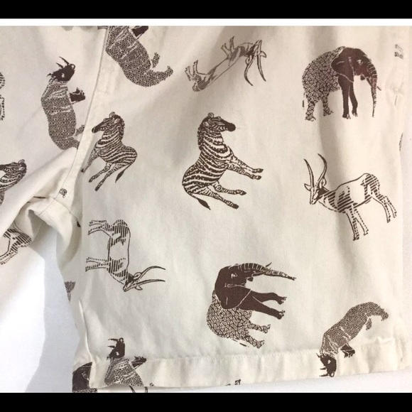 Mens Animal Print Shorts Off White Size Large - Picture 7 of 8